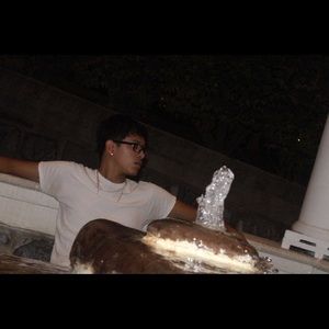 Meet your Posher, Victor